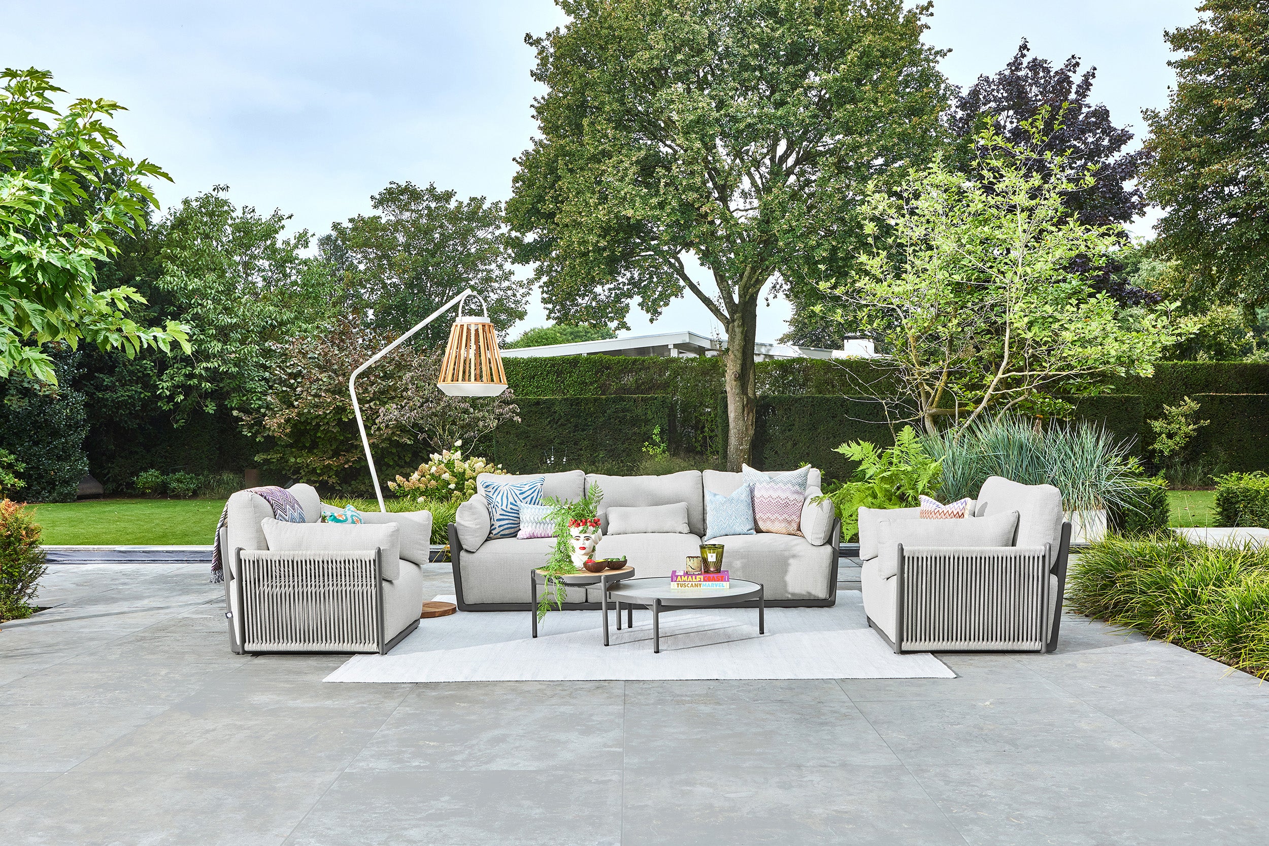 Sale lounge & sofa collections
